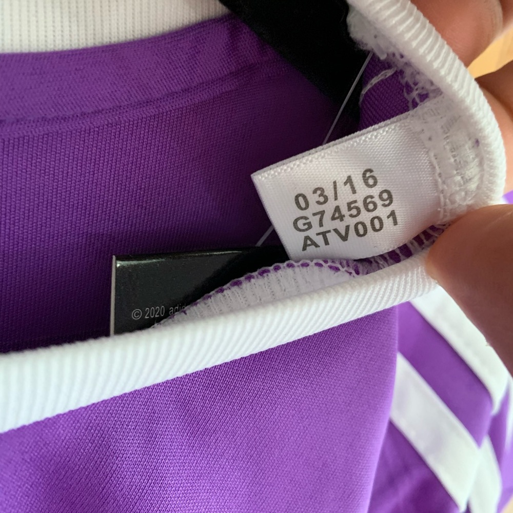 Real Madrid 16/17 Jerseys - Picture 8 of 11
